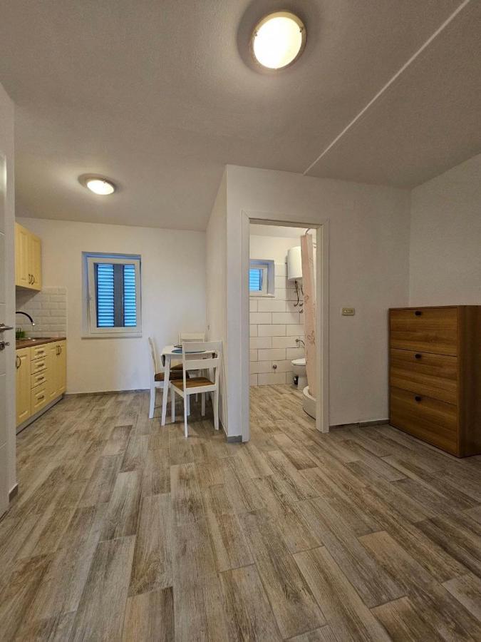 Apartman Lila Čunski Екстериор снимка